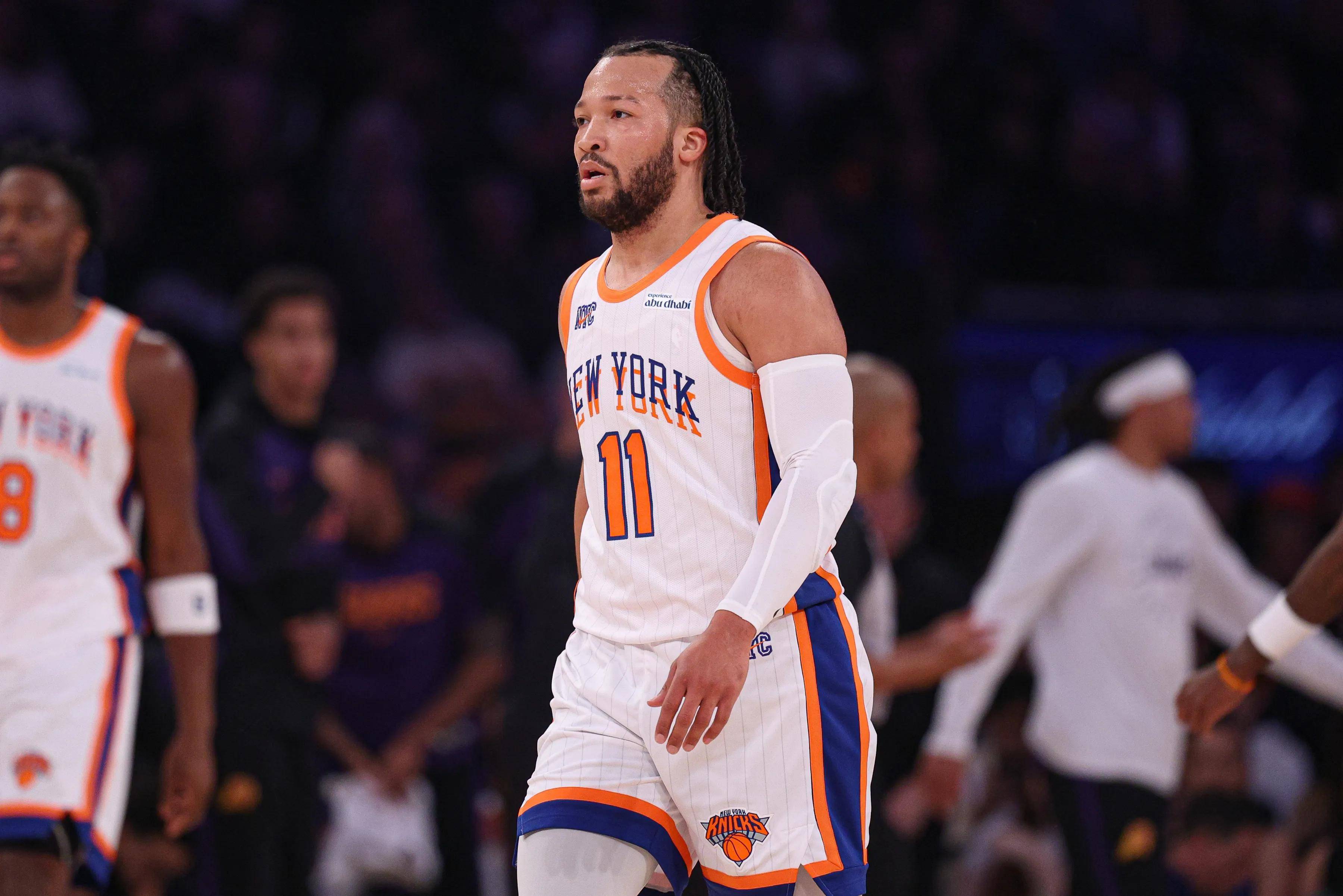 九游棋牌 -清晨体能课后，里昂止住颓势备战NBA常规赛，态度坚定，细节决定成败(篮球专项体能爆发启动训练)