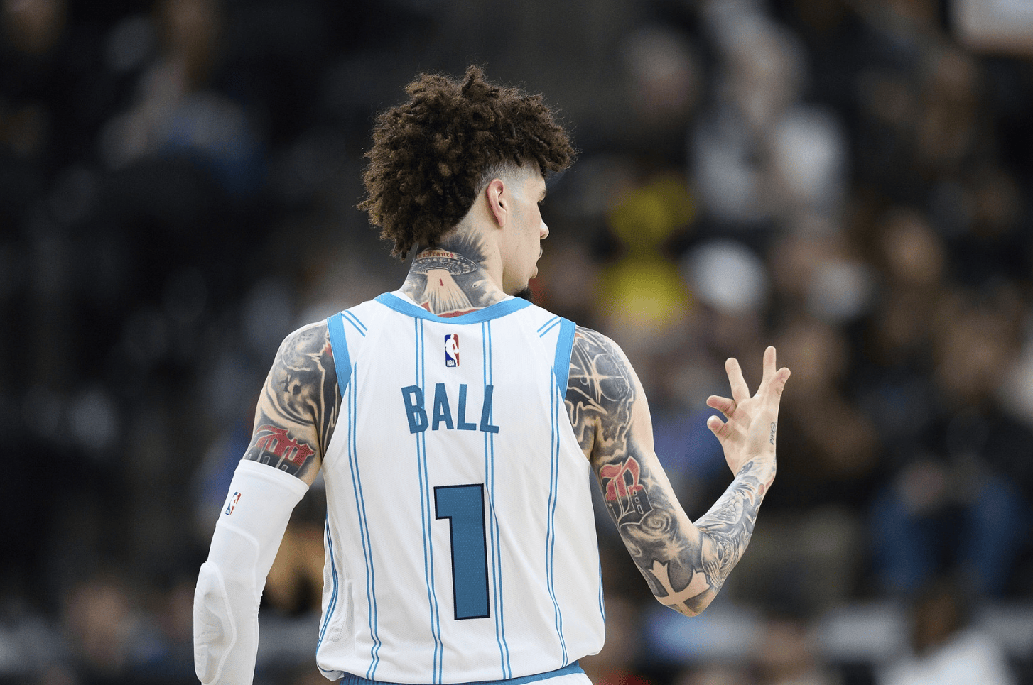 九游体育 -欧冠赛程吃紧，夏洛特黄蜂转会期扳平良机，震撼外界，细节决定成败的简单介绍